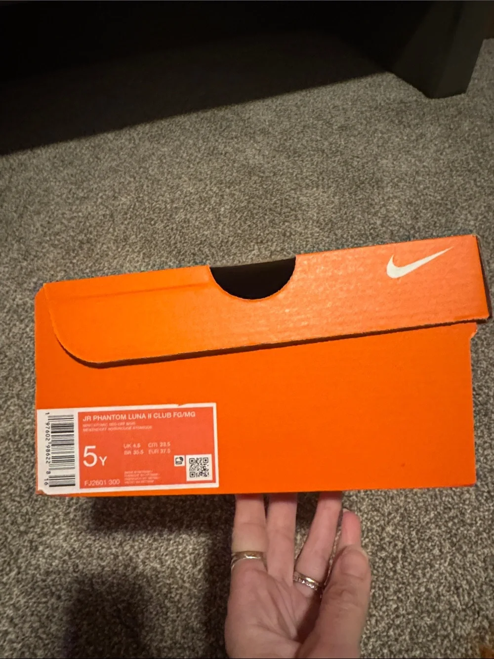 Nike JR PHANTOM LUNA ll Club Soccer cleats 5Y